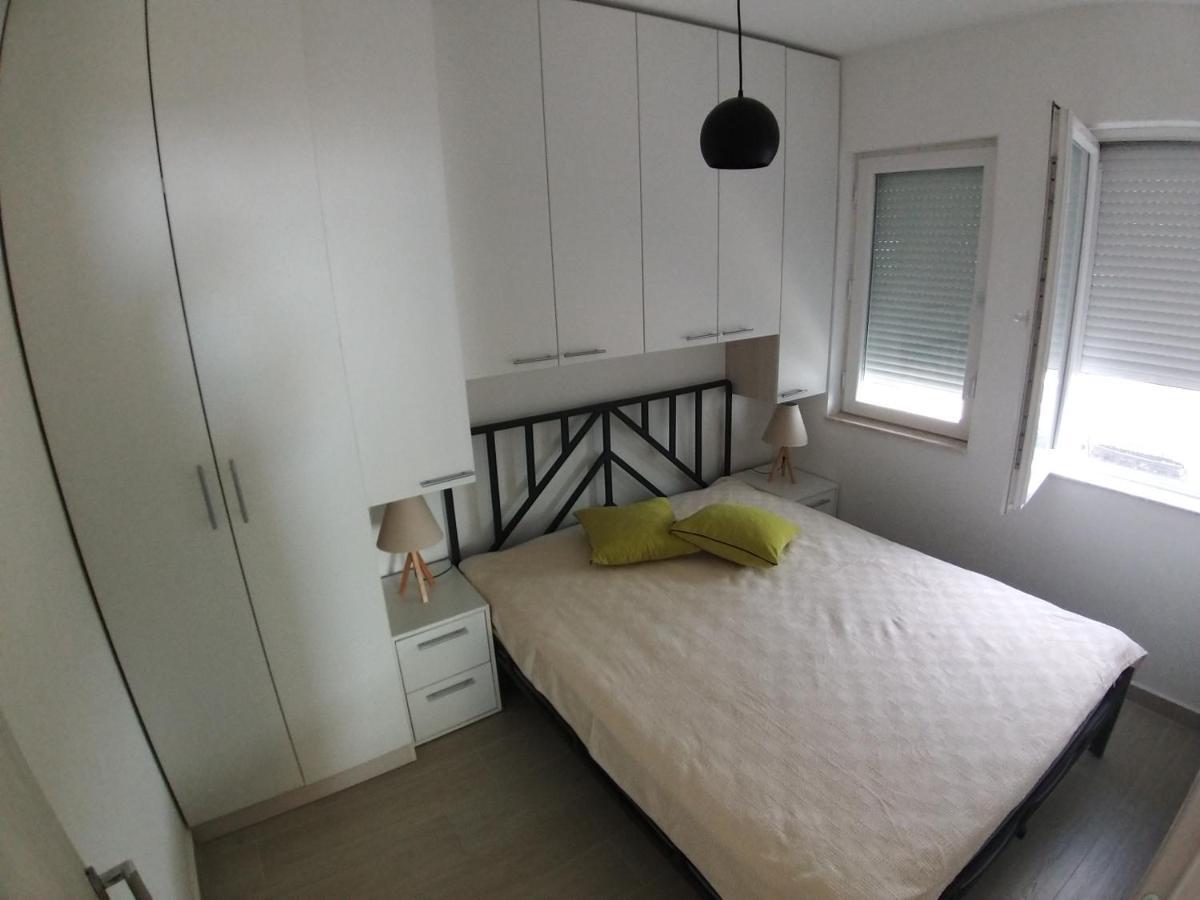 Apartman Dajoda 1 Bijela Eksteriør billede
