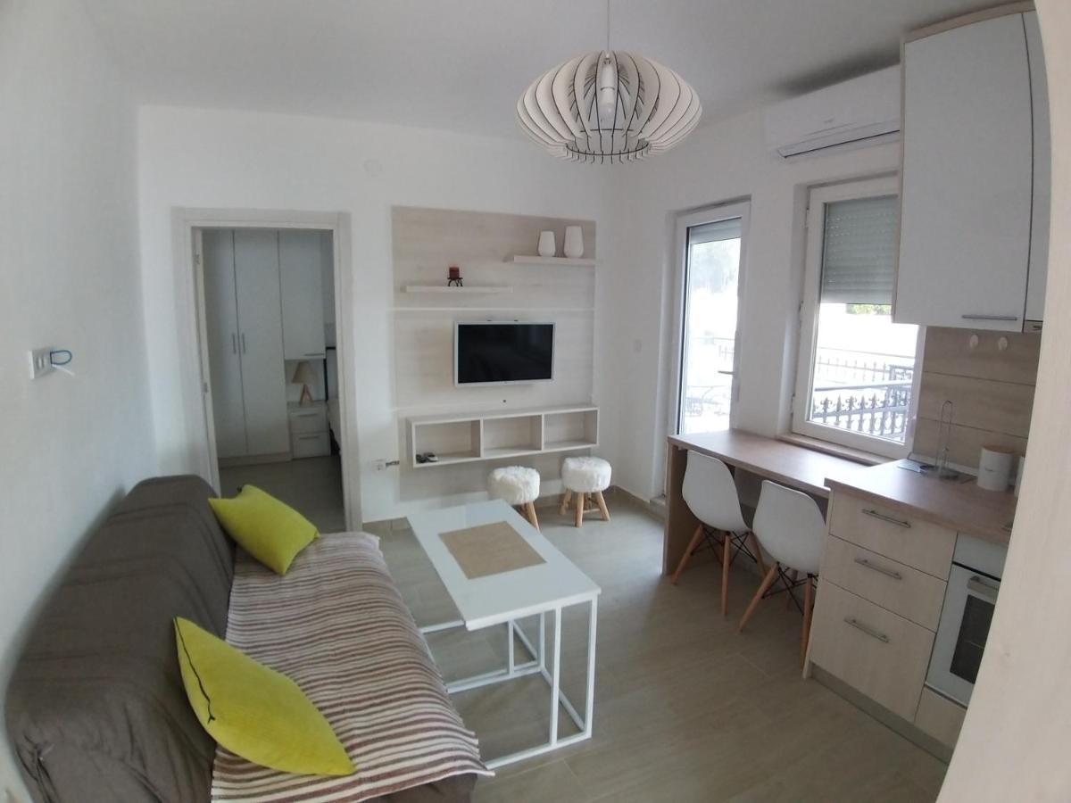 Apartman Dajoda 1 Bijela Eksteriør billede